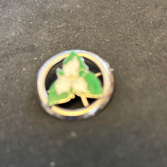 Sterling Silver and Green Enamel  Trillium Brooch - Picture 2 of 6